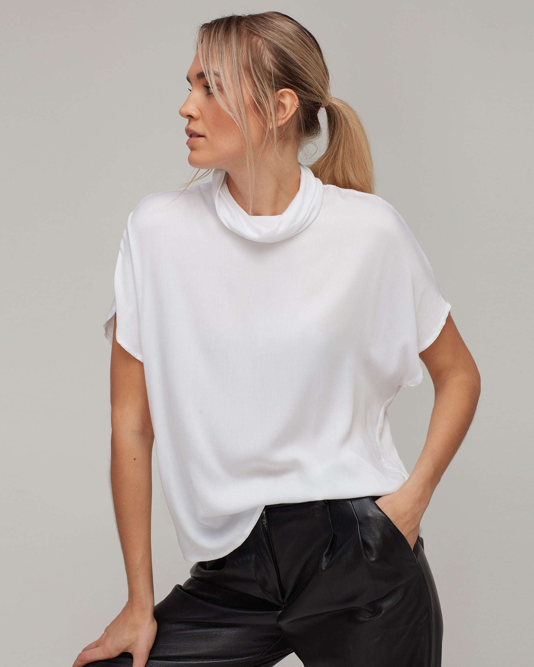 Slouch Neck Sleeveless Knit Top